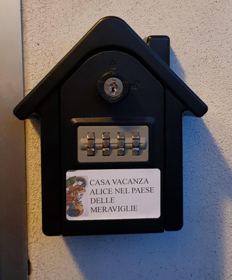 Alice Nel Paese Delle Meraviglie Sulbiate Eksteriør bilde